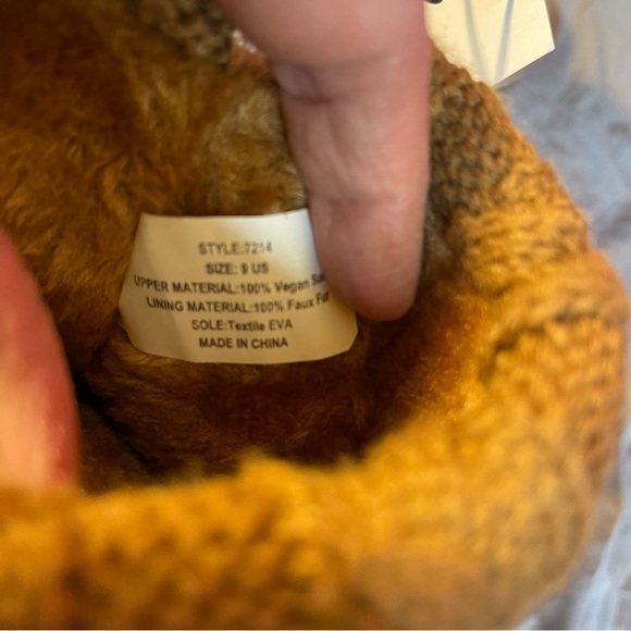 Rue21 Camel Cable Knit Faux Suede Bootie Size 9 - Picture 7 of 7